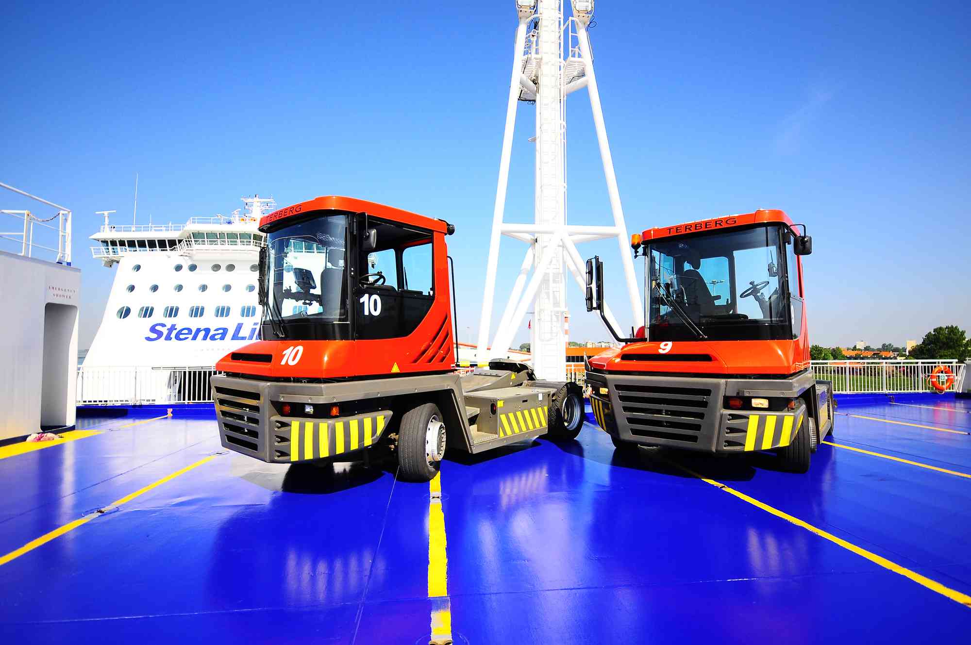 Habillage tracteur RO-RO portuaire