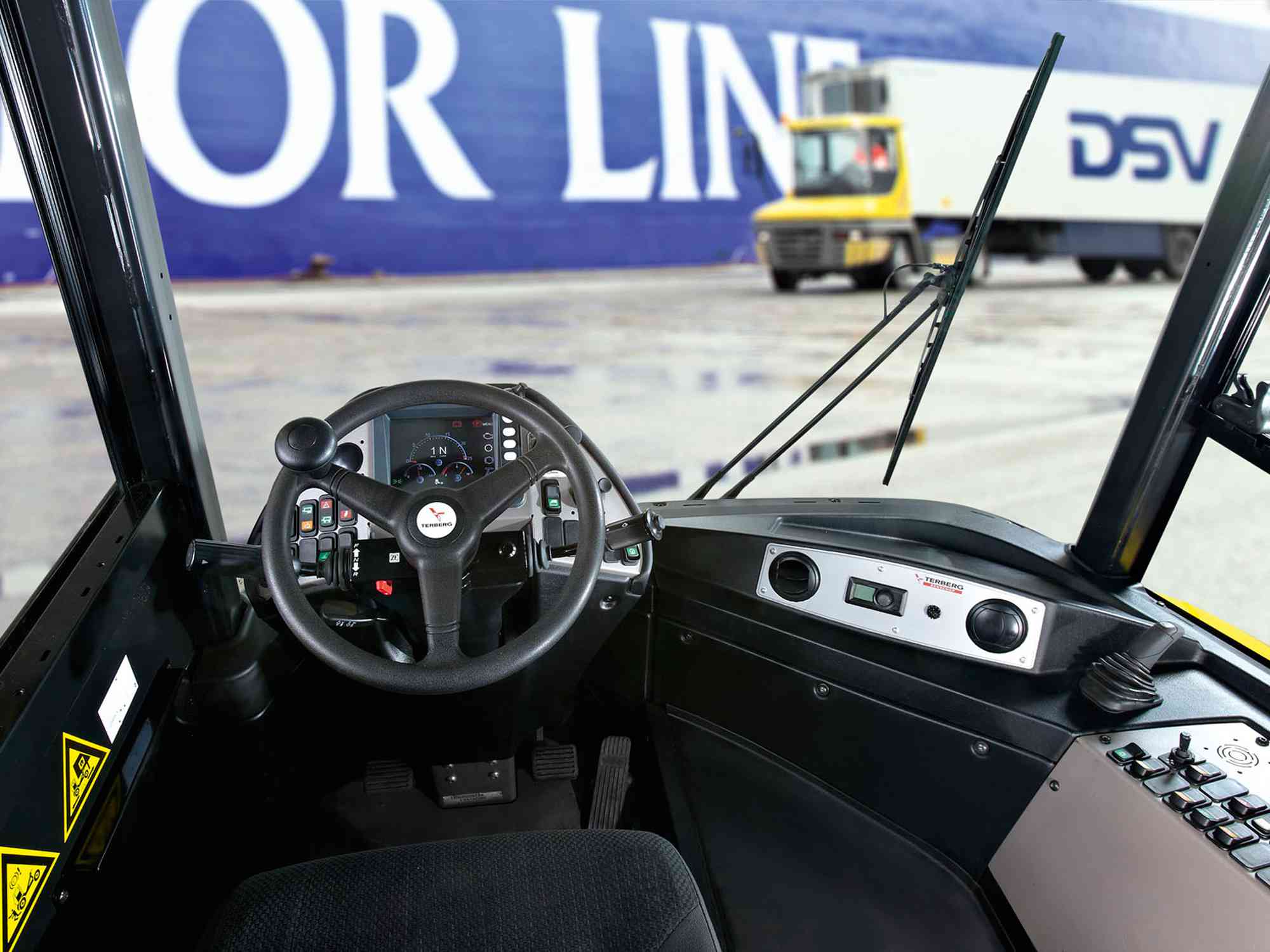 Covers for RoRo tractor cab